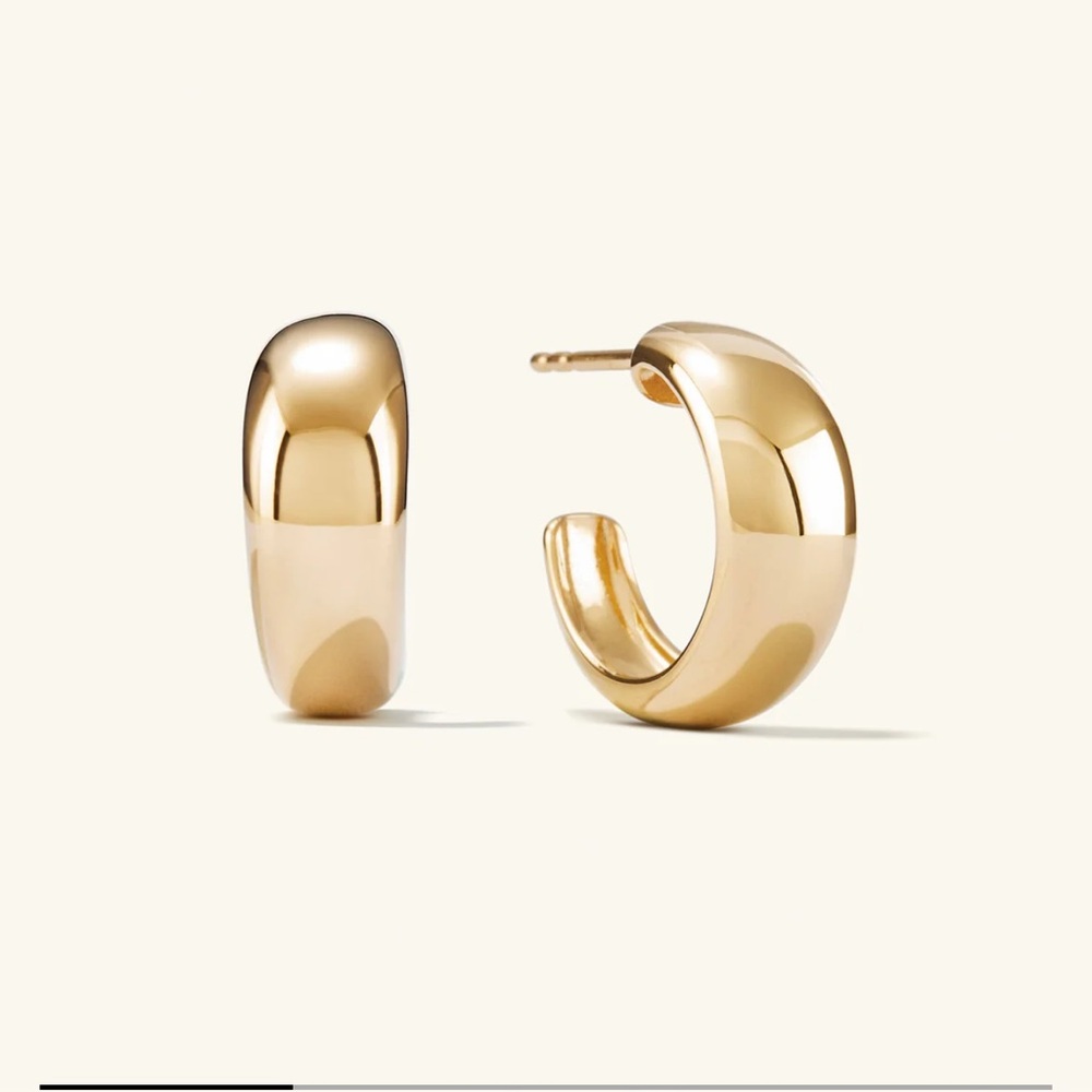 Mejuri Dome Hoops